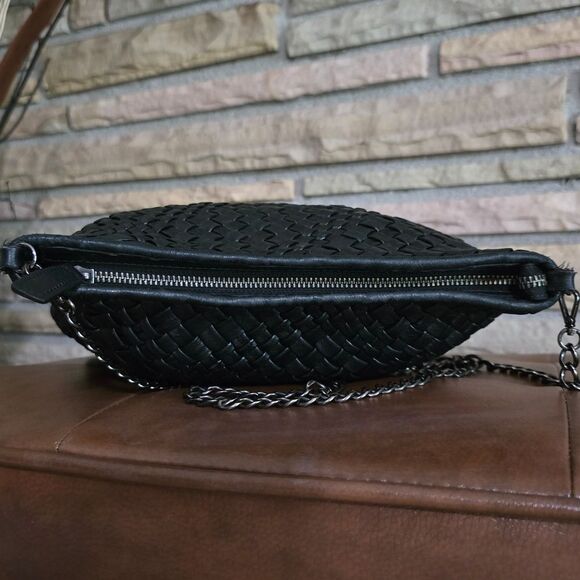 🐢 Falor Black Woven Crossbody Bag with Chain Strap - Picture 14 of 15